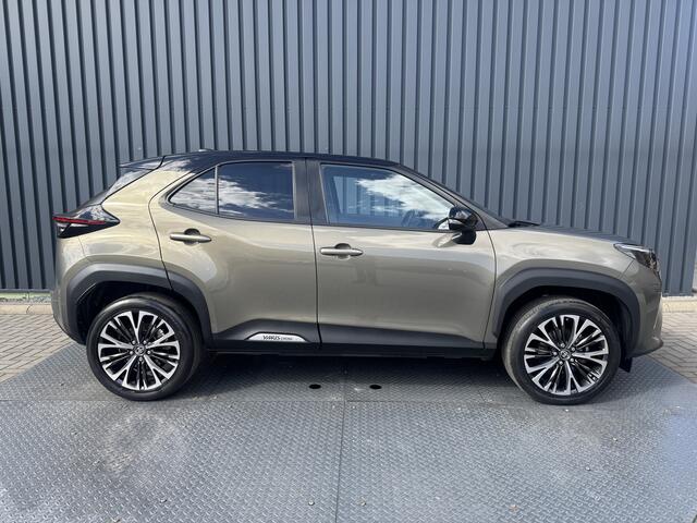 Toyota YARIS Cross 1.5 Hybrid Executive / Bi tone | Oxide brons | Pano dak | Afnm. Trekhaak | 10 jr GARANTIE | Rijklaar!!