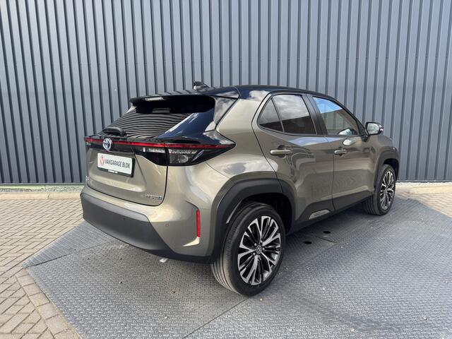 Toyota YARIS Cross 1.5 Hybrid Executive / Bi tone | Oxide brons | Pano dak | Afnm. Trekhaak | 10 jr GARANTIE | Rijklaar!!