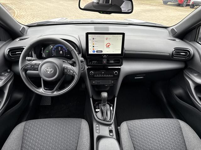 Toyota YARIS Cross 1.5 Hybrid 115 First Edition **STOEL EN STUURWIELVERWARMING/ ADAPTIEF CRUISE CONTROL/ KEYLESS/ PARKEERSENSOREN/ 36 MAANDEN GARANTIE**