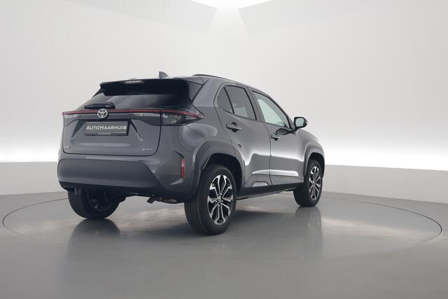 Toyota YARIS Cross 1.5 Hybrid Teamplayer 130pk | Winter pack | Safety pack | Navi | Adapt. Cruise | Camera | Keyless