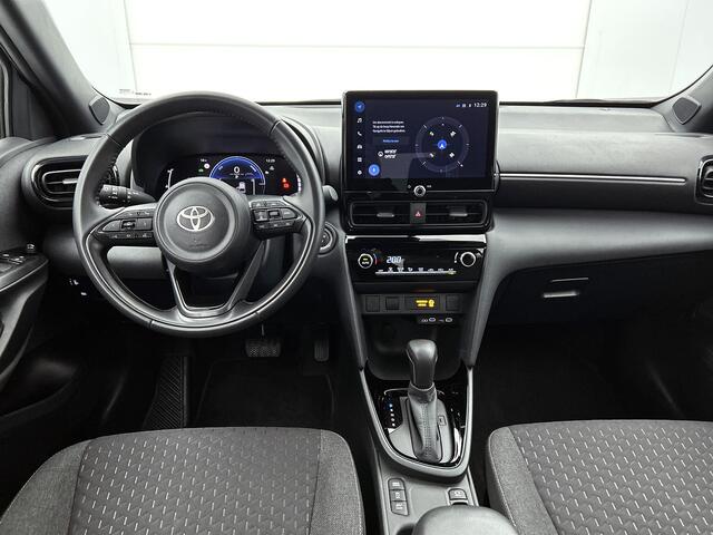 Toyota YARIS Cross 1.5 Hybrid 115 First Edition | 17" Lichtmetalen Velgen | Apple Carplay -/ Android Auto | Parkeercamera | Climate Control |