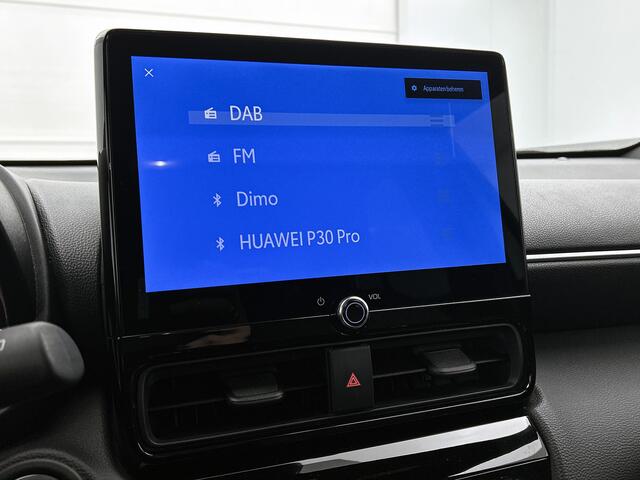 Toyota YARIS Cross 1.5 Hybrid 115 First Edition | 17" Lichtmetalen Velgen | Apple Carplay -/ Android Auto | Parkeercamera | Climate Control |