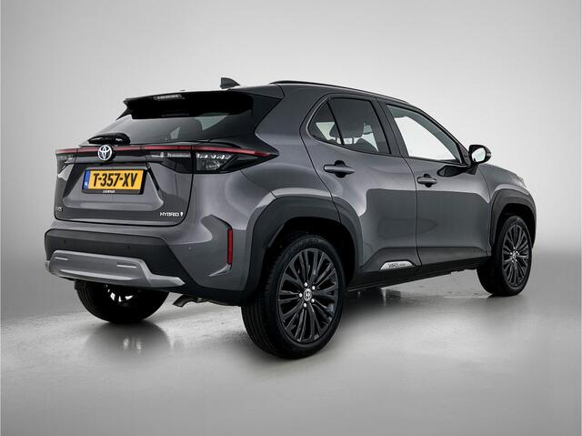 Toyota YARIS Cross 1.5 Hybrid Adventure | Stoelverwarming | JBL | Achteruitrijcamera | Lederen bekleding |