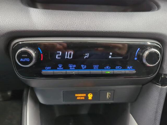 Toyota YARIS 1.5 Hybrid Active Auto. Navigatie Apple Carplay/Android Auto Camera Adaptive Cruise Control Climate Control
