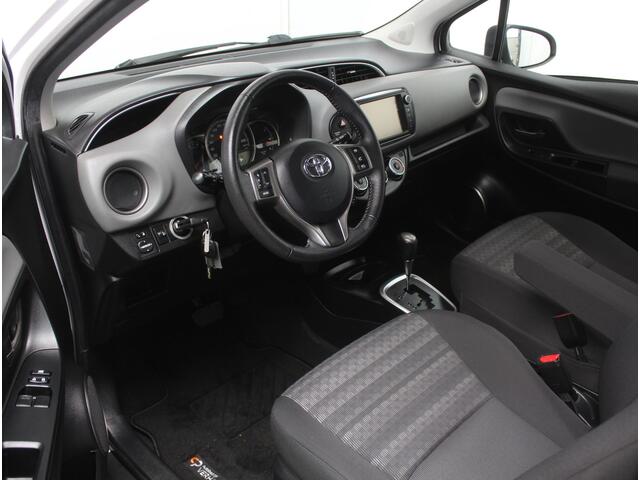 Toyota YARIS 1.3 VVT-i Aspiration AIRCO | CAMERA | CRUISE | ROLSTOELLIFT | CV | ELRM | STB | BLUETOOTH