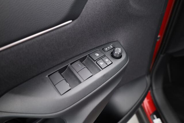 Toyota YARIS Cross 1.5 Hybrid Teamplayer 130pk | Winter pakket | Safety pakket | Navi | Adapt. Cruise | Camera | Keyless