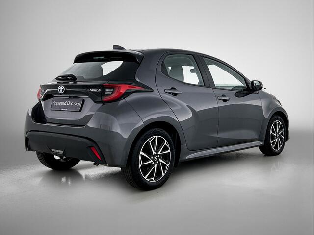 Toyota YARIS 1.5 Hybrid First Edition | LM velgen |