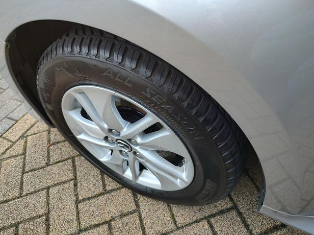 Toyota YARIS 1.5 Agile Mazda 2 1.5 Hybride Automaat Camera Stoel-Stuurverw. ClimateControl All-Season Keyless Navi-Carplay