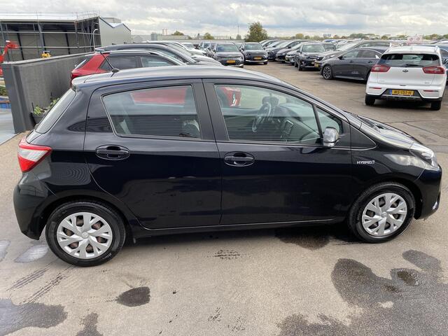 Toyota YARIS 1.5 Hybrid Energy 100pk 5D CVT Automaat! Achteruitrij camera, cruise control, navigatie systeem, airconditioning