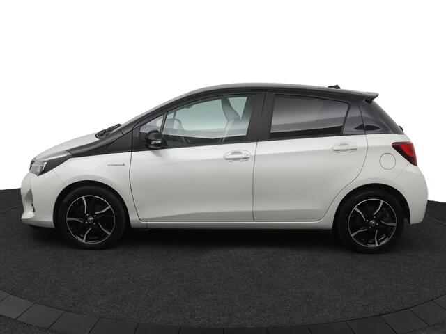 Toyota YARIS 1.5 Hybrid Dynamic | Bi-tone | Climate control | Keyless | Parkeercamera |