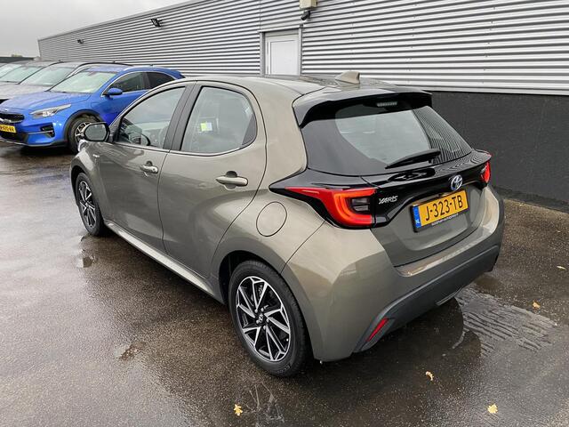Toyota YARIS 1.5 Hybrid First Edition Navigatie, 1e eign. Nieuw geleverd en dealeronderhouden, Smart Key