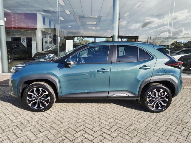 Toyota YARIS 1.5 Hybrid 130 Dynamic | Comfort Pack | Sensoren v/a | Stoelverw