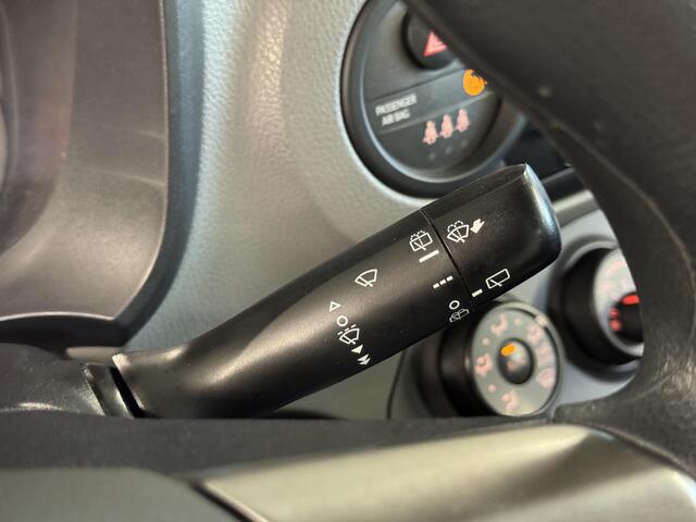 Toyota YARIS 1.0 VVT-i Now | Trekhaak | Airco | Dealeronderhouden |