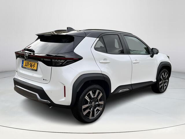 Toyota YARIS Cross 1.5 Hybrid 130 Executive | Panoramadak | JBL audio | Stoel- + stuurverwarming | 360 graden camera's |