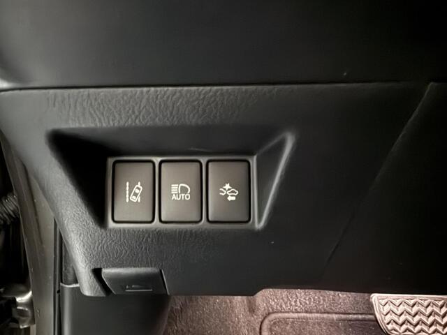 Toyota YARIS 1.5 Hybrid Executive 1e eigenaar, Nederlandse auto, dealeronderhouden, cruise control, halfleder, navigatie, slechts 38.992 KM!