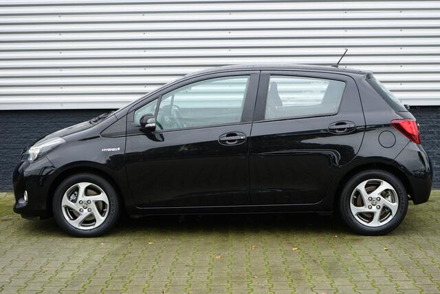 Toyota YARIS 1.5 Hybrid Trend
