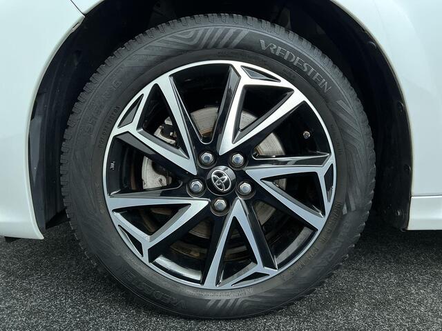 Toyota YARIS 1.5 Hybrid Dynamic | P.cam | LED | Navi