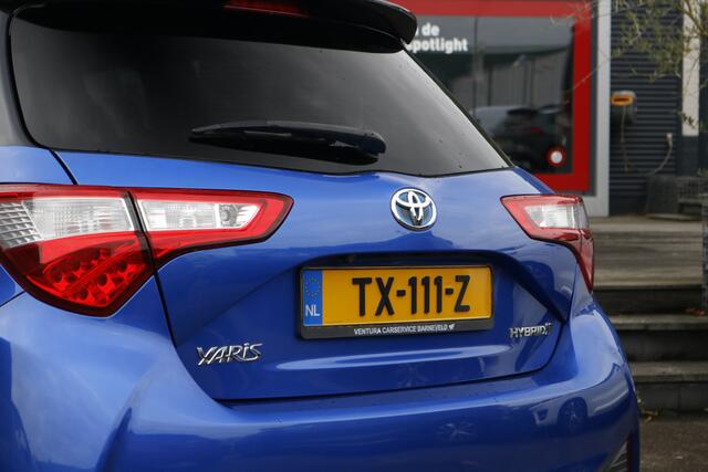 Toyota YARIS 1.5 Hybrid Bi-Tone Plus | Fietsendragerbeugel | Panoramadak |