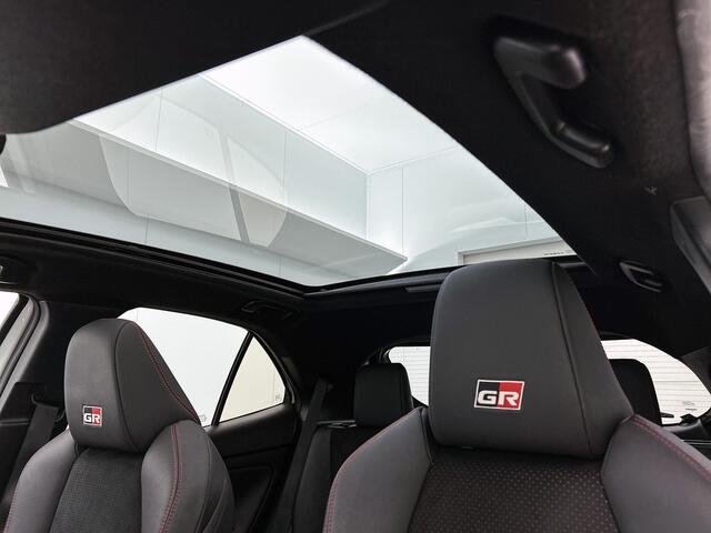 Toyota YARIS Cross 1.5 Hybrid GR Sport | Panodak | JBL audio | Limited GR |