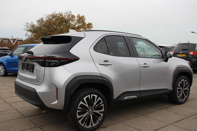 Toyota YARIS Cross 1.5 Executive Hybrid | BSM | PDC | Stuur- en Stoelverwarming |
