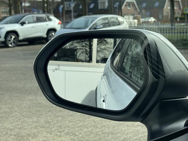 Toyota YARIS Cross 1.5 Hybrid 130 Style Edition OP=OP Parkeersensoren V+A, Dodehoekdetectie, Navigatie , All-in Rijklaarprijs