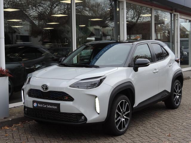 Toyota YARIS Cross 1.5 Hybrid GR Sport - Nav | CarPlay | HUD | JBL Sound | Elektr. Klep | Stoelverw. | Camera | PDC v+a