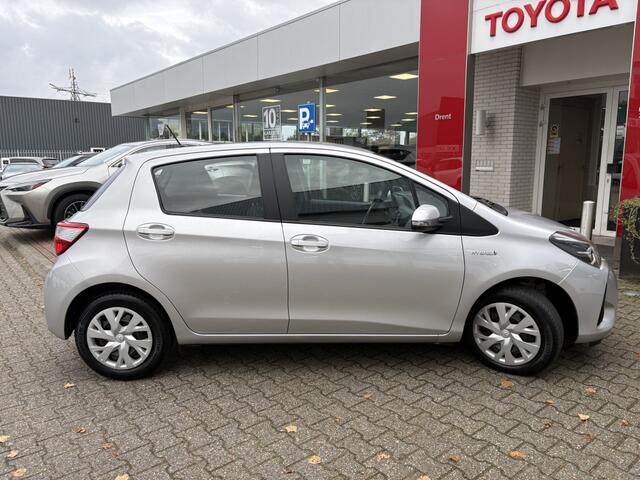 Toyota YARIS 1.5 Hybrid Aspiration | Cruise control | Climate control | Navi