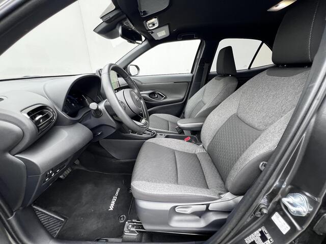 Toyota YARIS Cross 1.5 Hybrid Dynamic Automaat / Fabrieksgarantie tot 04-2028 < 100.000km, tot 10 jaar mogelijk ** / Navigatie (abbo) / Adaptieve CC / Achteruitrijcamera / Apple Carplay Android / 17" LM wielen /