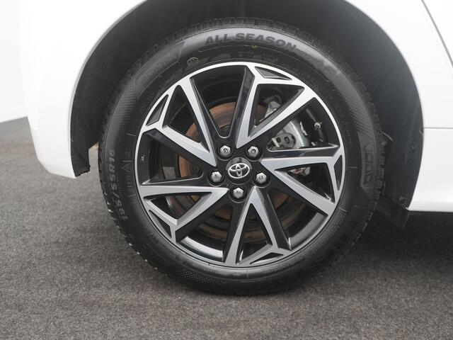 Toyota YARIS 1.5 Hybrid Dynamic - RIJKLAARPRIJS - All Seasonbanden - Adaptieve Cruise Control