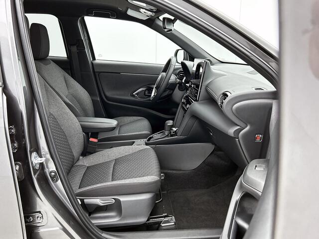 Toyota YARIS Cross 1.5 Hybrid 115 First Edition + Winter Pack | Stoel + Stuur verwarming | Navigatie | Facelift Model |