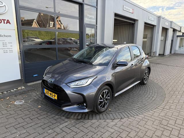 Toyota YARIS 1.5 Hybrid 115 Business