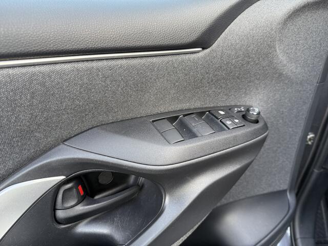 Toyota YARIS 1.5 Hybrid 115 Business