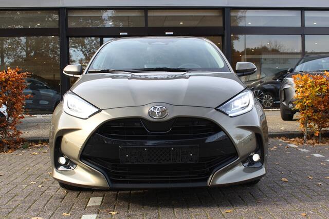 Toyota YARIS 1.5 Hybrid 115 First Edition | Rijklaar | PDC | Dodehoekdetectie | Apple/Android | Camera | Stoel/Stuur-verwarming