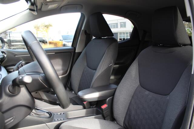 Toyota YARIS 1.5 Hybrid 115 First Edition | Rijklaar | PDC | Dodehoekdetectie | Apple/Android | Camera | Stoel/Stuur-verwarming