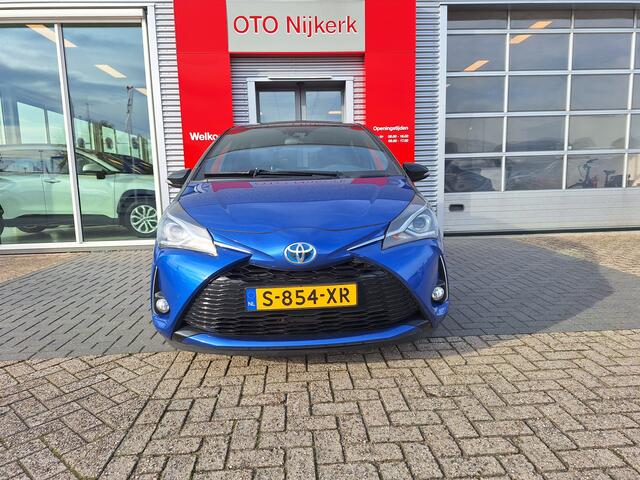 Toyota YARIS 1.5 Hybrid Bi-Tone met fietsendragerhouder