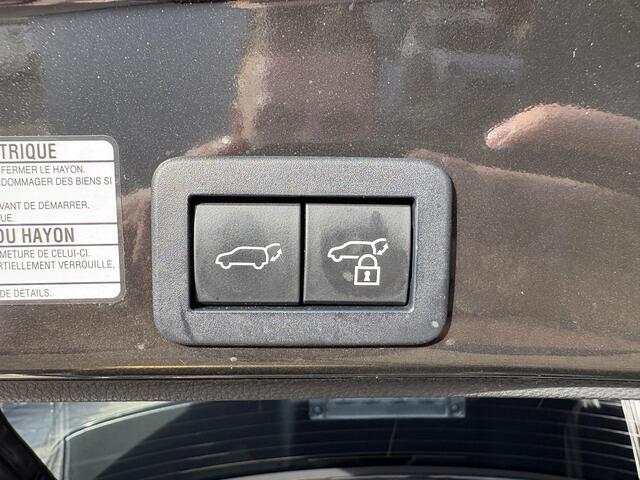 Toyota YARIS Cross 1.5 Hybrid Launch Edition | Dodehoek sensor | Lederen bekleding | JBL | Parkeersensoren