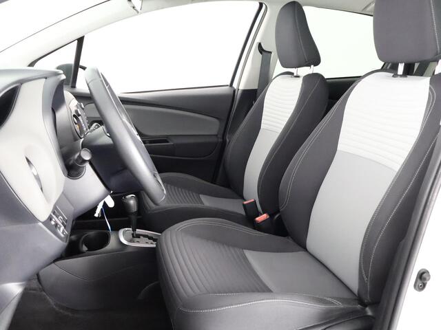 Toyota YARIS 1.5 HYBRID BI-TONE GARANTIE 4-2030! CAMERA. DEALERAUTO ! PDC . GARANTIE TOT 04-2030