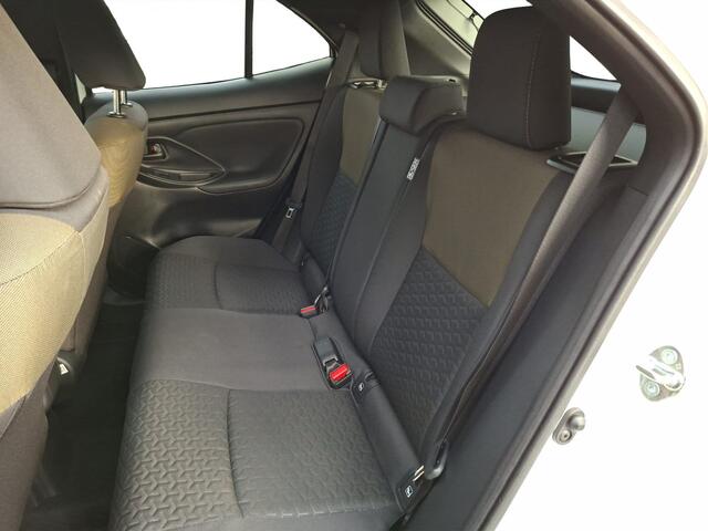 Toyota YARIS Cross 1.5 Hybrid Explore Perkeer Sensoren | Stoelverwarming |