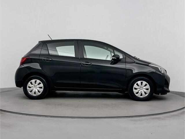 Toyota YARIS 1.0 VVT-i Aspiration 5-Drs | Parkeercamera | NL-Auto | Dealeronderhouden | 2E Eig | APK 11-2026 |