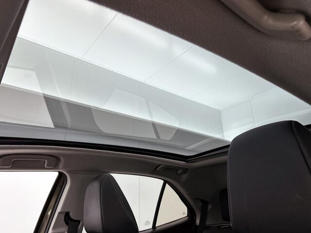 Toyota YARIS Cross 1.5 Hybrid Executive | Panoramadak | JBL | Blindspot | Stoelverwarming | Head up Display | Half Leder |