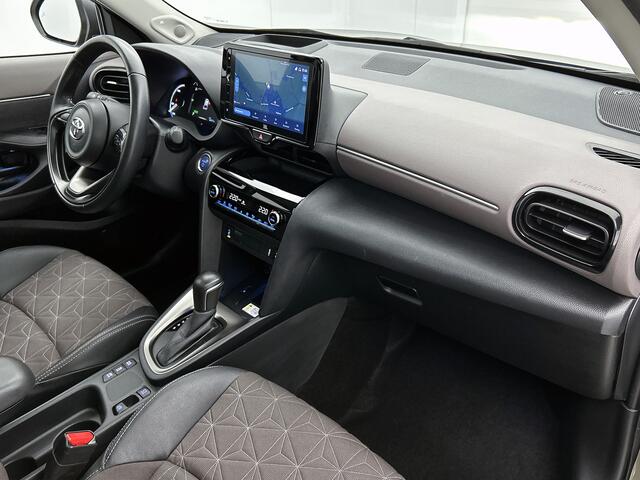 Toyota YARIS Cross 1.5 Hybrid Executive | Panoramadak | JBL | Blindspot | Stoelverwarming | Head up Display | Half Leder |