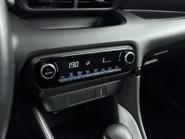 Toyota YARIS 1.5 Hybrid Dynamic Navi | NL-Auto | Dealeronderhouden | 2E Eig | Apple Carplay/Android Auto | LM-Velgen |