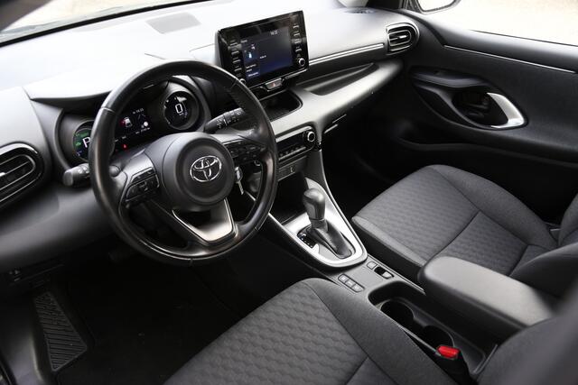 Toyota YARIS 1.5 Hybrid Dynamic Navi Carplay LED Camera ACC