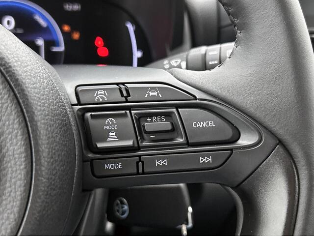 Toyota YARIS 1.5 Hybrid Dynamic | Voorraad snelrijden |