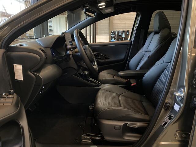 Toyota YARIS 1.5 Hybrid 130 Executive Head up display, Navi, Panorama, JBL Audio