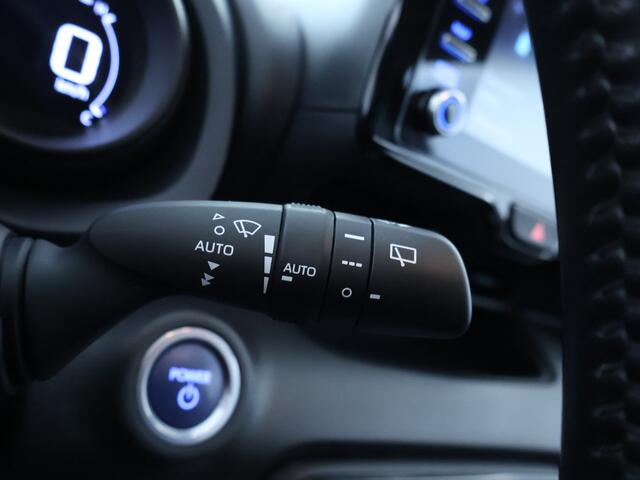 Toyota YARIS 1.5 Hybrid Dynamic Licht Metalen velgen | Achteruitrijcamera | Mistlampen | Apple Carplay Android auto