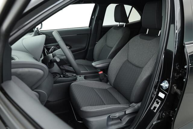 Toyota YARIS Cross 1.5 Hybrid 130pk Teamplayer | Winter pack | Safety pack | Navi | Adapt. Cruise | Camera | Keyless