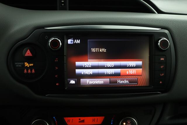 Toyota YARIS 1.3 VVT-i Trend | Airco | Navigatie | Achteruitrijcamera | Bluetooth |