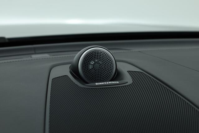 Toyota YARIS 1.5 Hybrid Dynamic | Navi by App | Camera | Keyless | Adapt. Cruise | Clima | All seasons