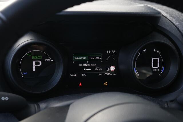 Toyota YARIS Cross 1.5 Hybrid Active All season banden | Apple Car Play |